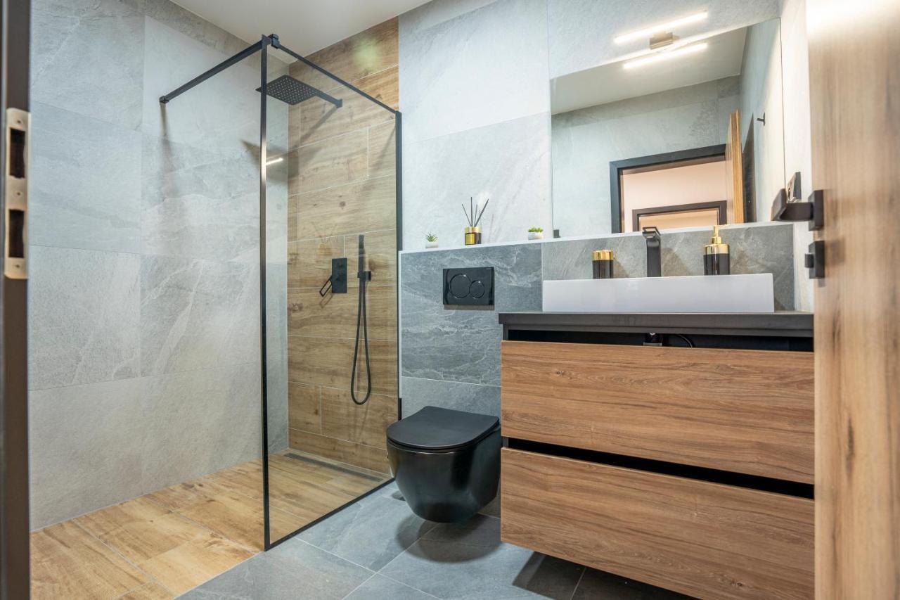 Lazenske Apartmany Наход Екстер'єр фото